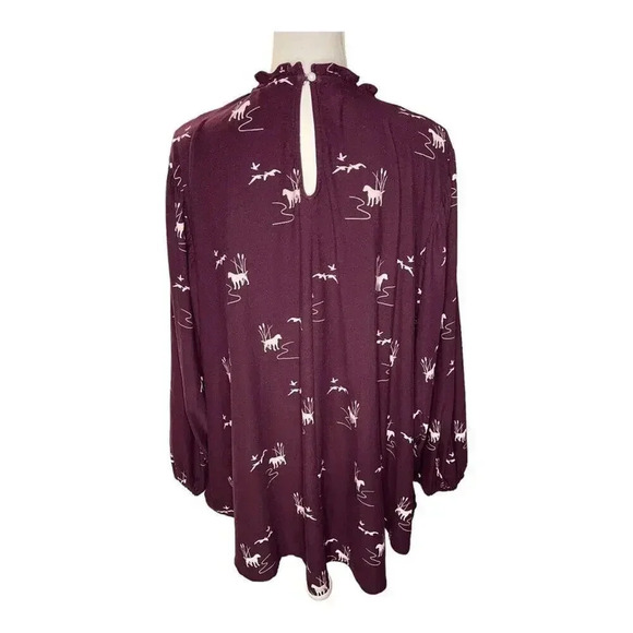 Lularoe Women’s Large Burgundy Clara Smocked Blouse With Retriever Dog Duck Bird - Picture 3 of 5